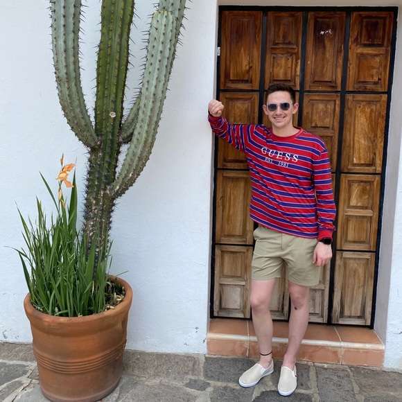 Meet your Posher, Brett - Picture 2 of 4